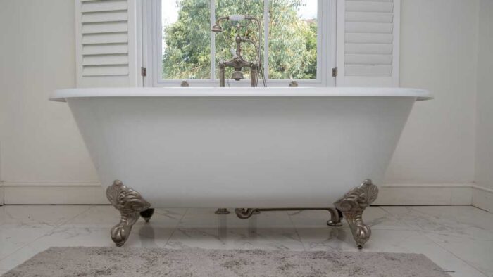 Fired Earth Dove Grey Bathroom Suite inc Vanity Unit, Freestanding Bath, Toilet and Bidet - Quartz Worktops - SE213