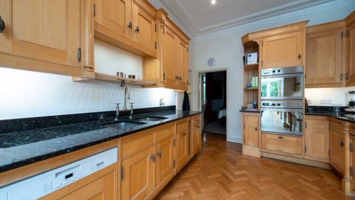 Luxury Mark Wilkinson Wooden Dovetail Joint Kitchen with Dresser – ATAG Gaggenau Appliances – Granite Worktops - 3833137