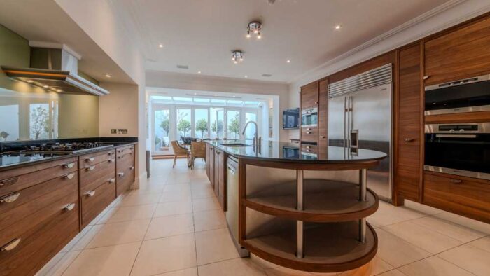 Luxury Smallbone of Devizes Cherry Wood Kitchen with Large Island – Sub Zero Miele Bosch Appliances – Granite Worktops