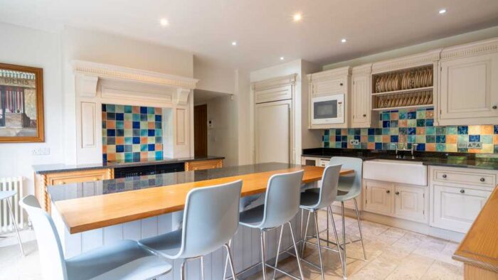 Luxury Smallbone of Devises Cream & Wood Kitchen with Sky Blue Island, Dresser & Pantry – Wolf Sub Zero Miele Appliances – Granite Worktops - 3933155